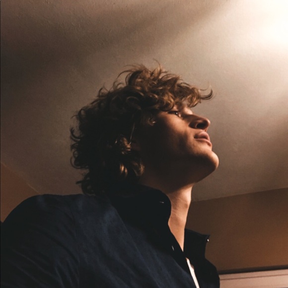 Meet your Posher, Bryson - Picture 4 of 9